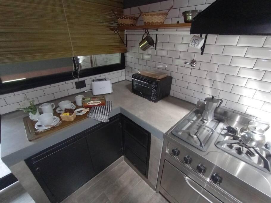 Ferienwohnung Escala Ezeiza Loft Con Desayuno Luis Guillon Exterior foto