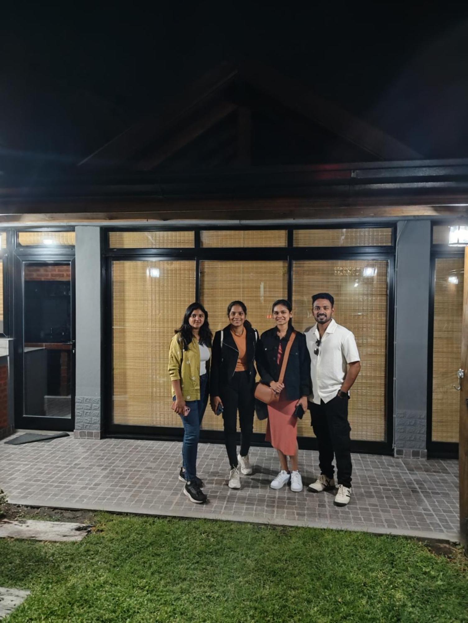 Ferienwohnung Escala Ezeiza Loft Con Desayuno Luis Guillon Exterior foto