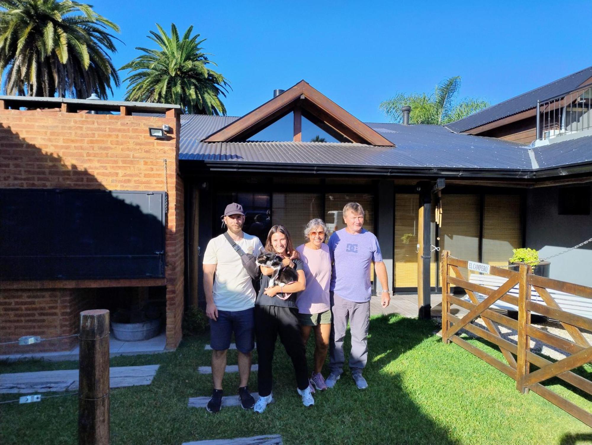 Ferienwohnung Escala Ezeiza Loft Con Desayuno Luis Guillon Exterior foto