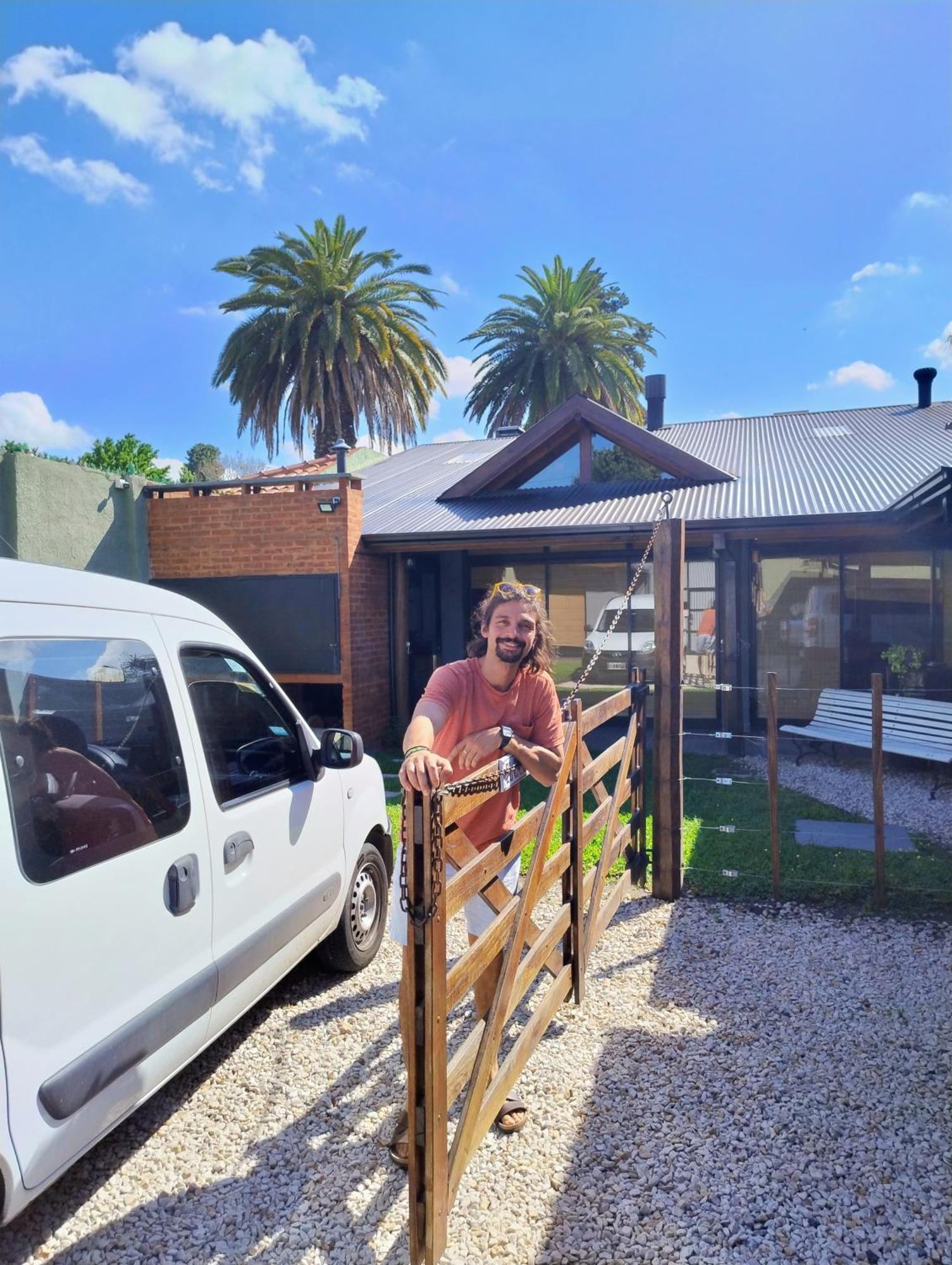 Ferienwohnung Escala Ezeiza Loft Con Desayuno Luis Guillon Exterior foto