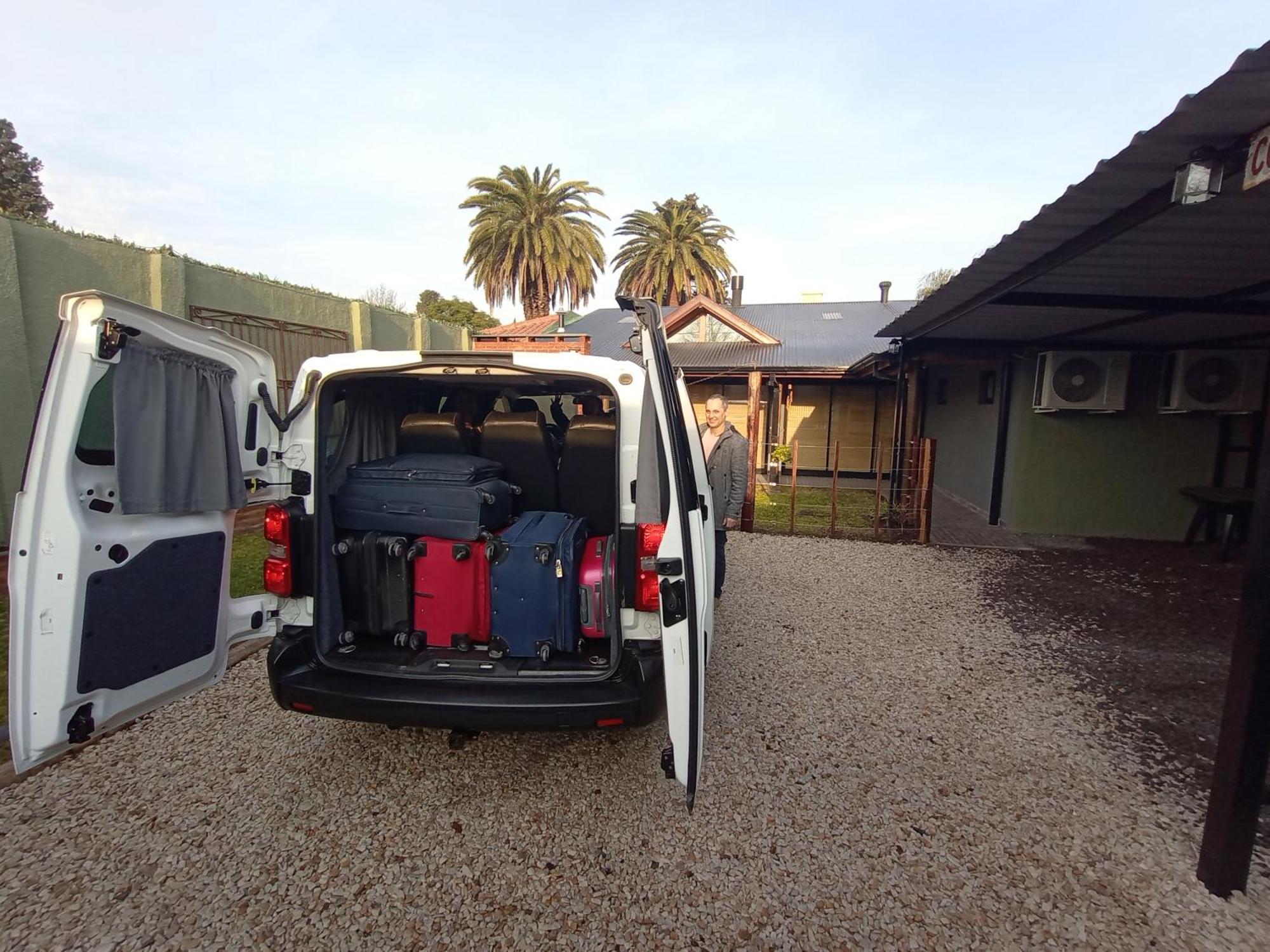 Ferienwohnung Escala Ezeiza Loft Con Desayuno Luis Guillon Exterior foto